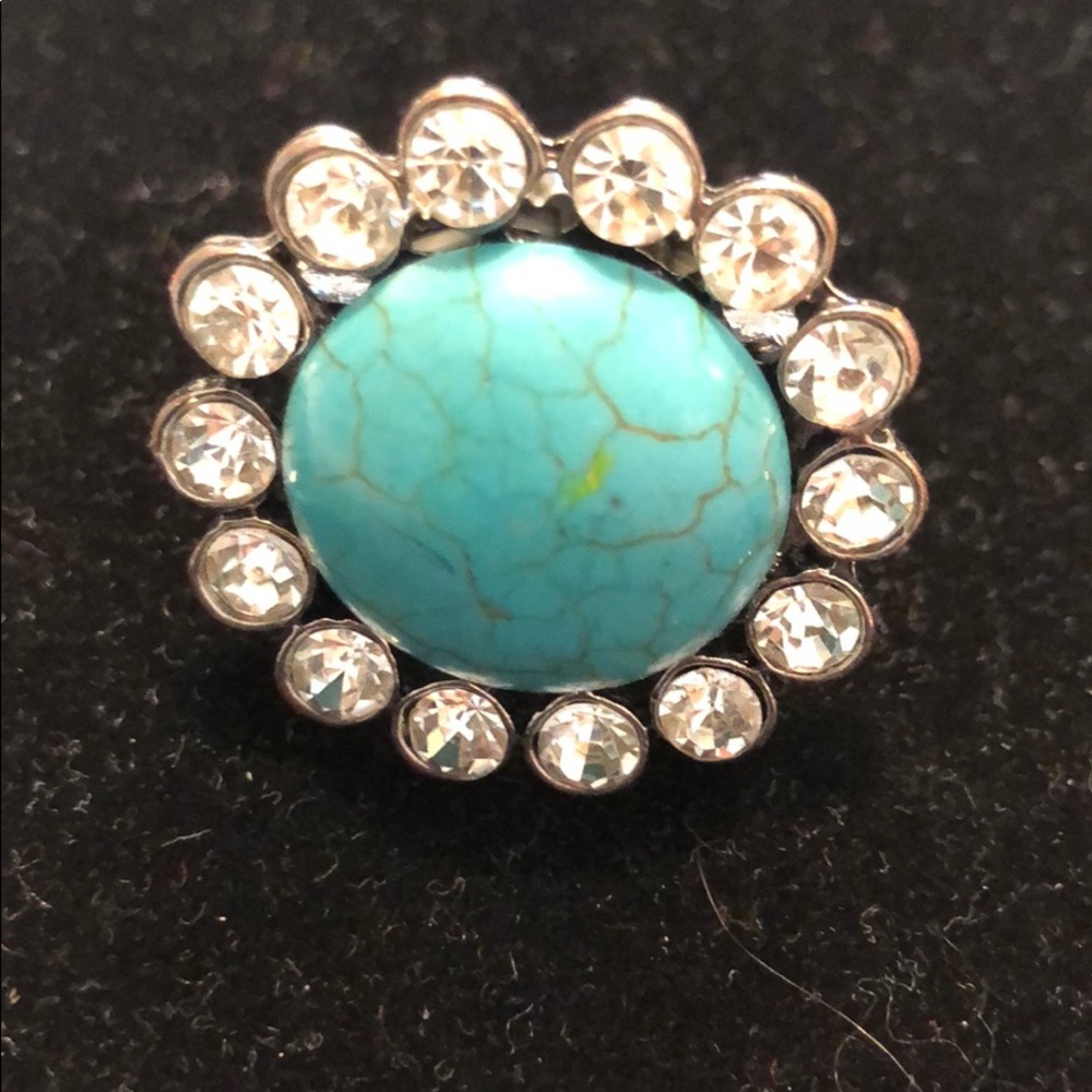 Large turquoise statement ring - Picture 3 of 6